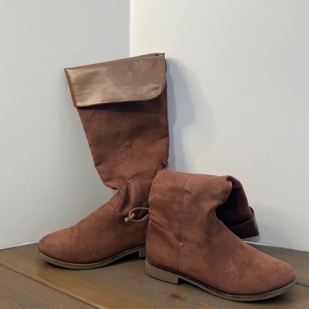 Children’s Place suede tall boot. Laces up back detail and side zipper